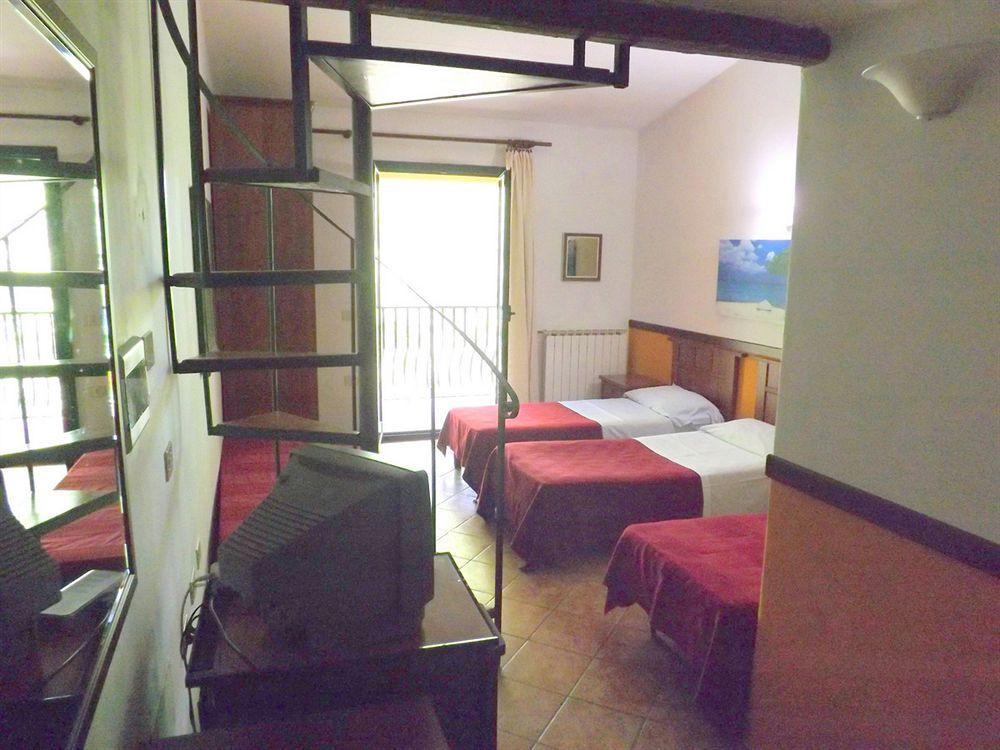 Hotel Antico Residence Roma Monterosi Kültér fotó