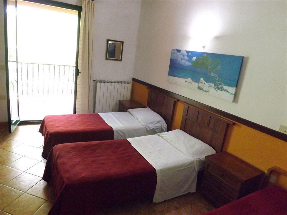 Hotel Antico Residence Roma Monterosi Kültér fotó
