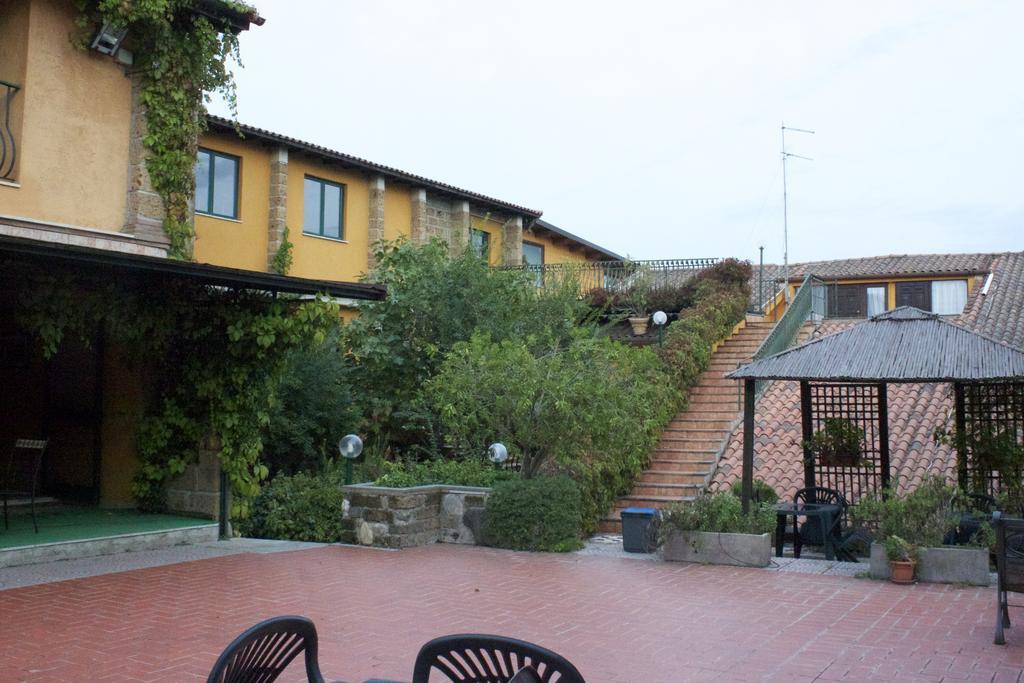 Hotel Antico Residence Roma Monterosi Kültér fotó
