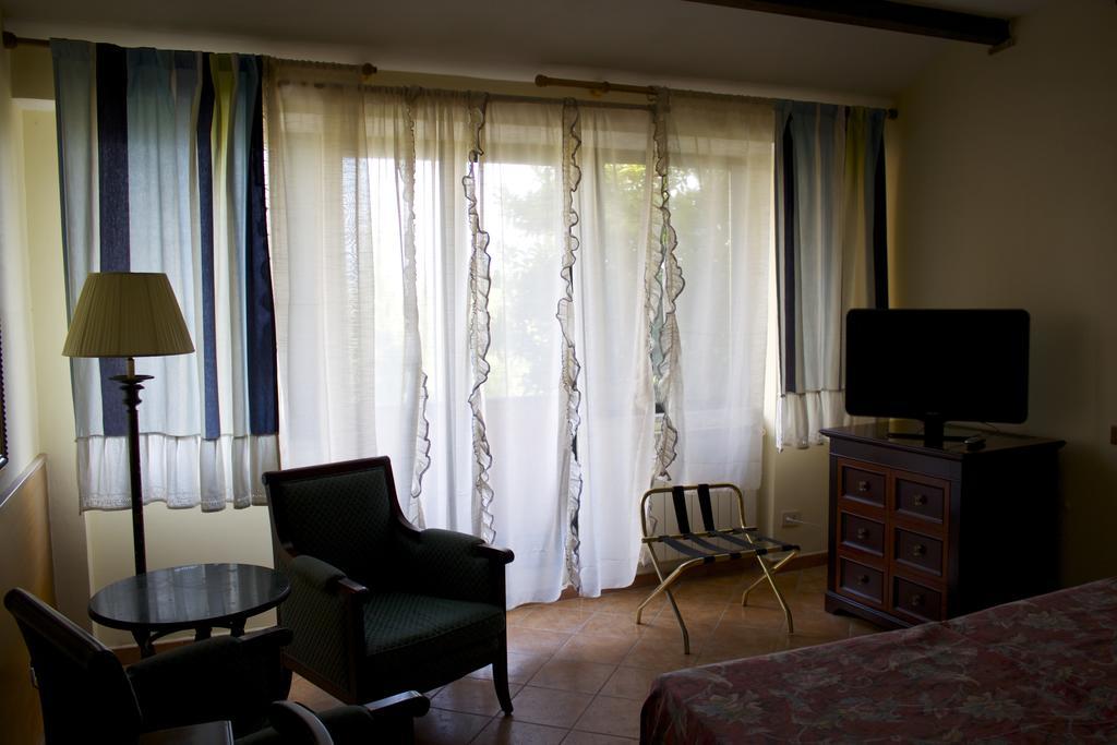 Hotel Antico Residence Roma Monterosi Kültér fotó